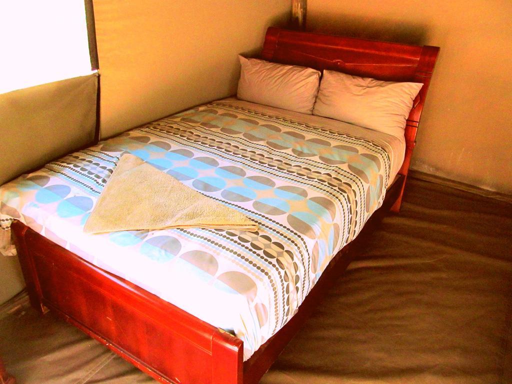 Motsebe Backpackers Hotel Maun Ngoại thất bức ảnh